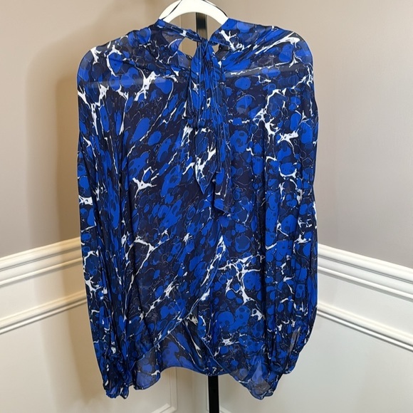Zara printed blouse with bow size extra large - Picture 9 of 10